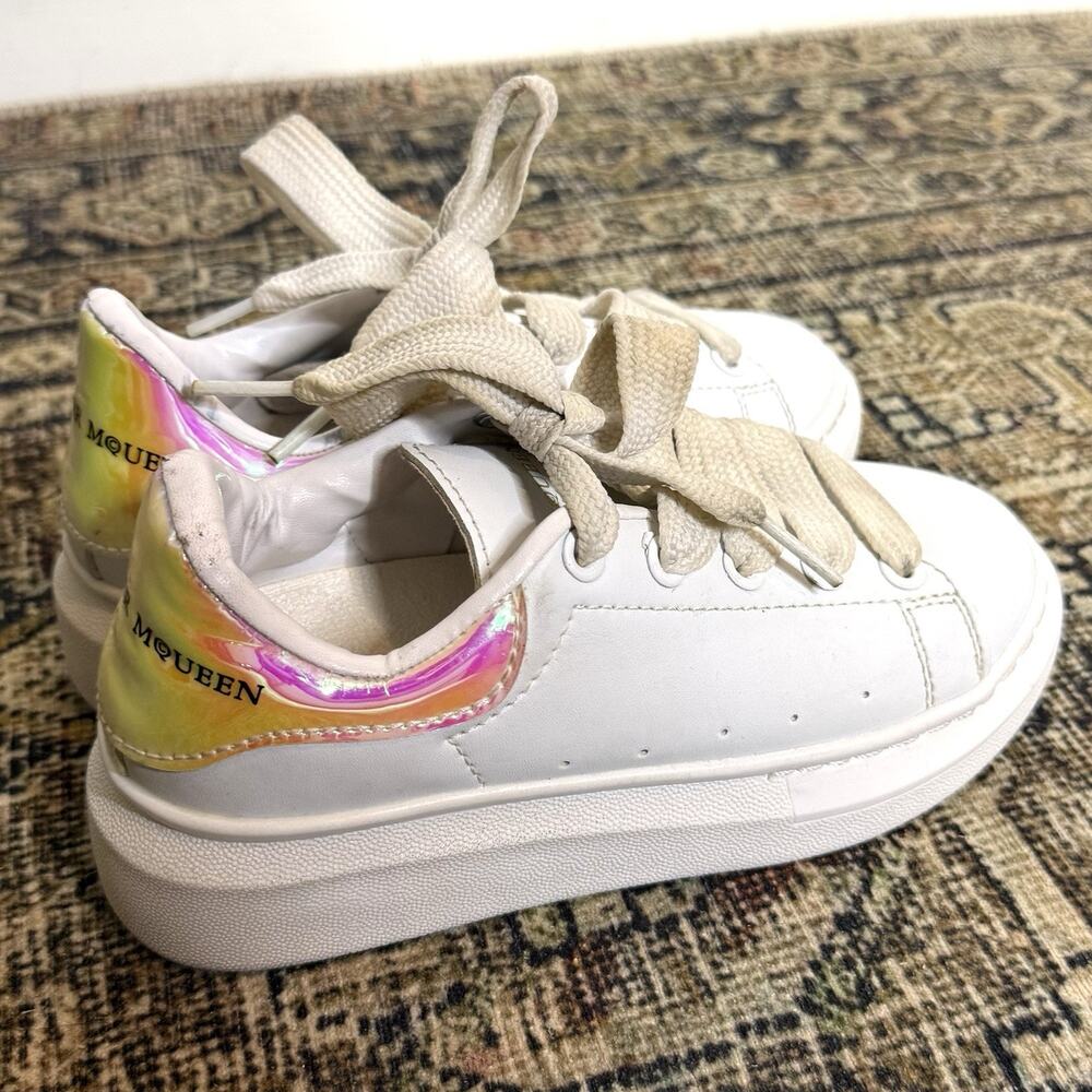 ALEXANDER McQUEEN Girls Holographic Back White Sneakers 30 IT / US Girls 13